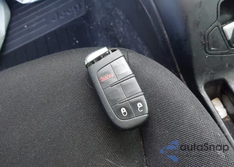 2020 Jeep Renegade Sport 4X4 из США, поврежденный, VIN ZACNJBAB5LPL63002